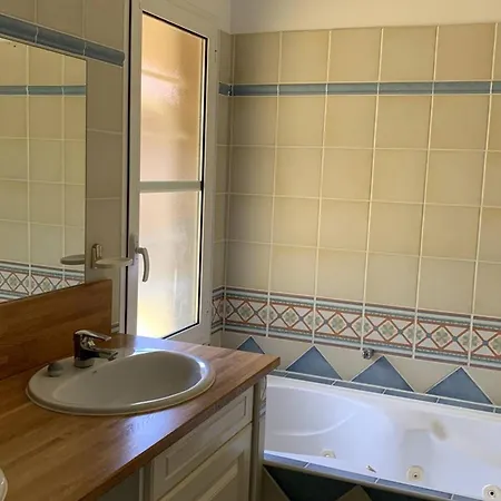 Avec Piscine, Animaux Acceptés - 6 Pers. - Fr-1-878-48 Villa